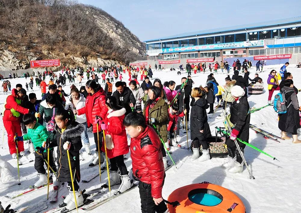 龙池滑雪世界.jpg