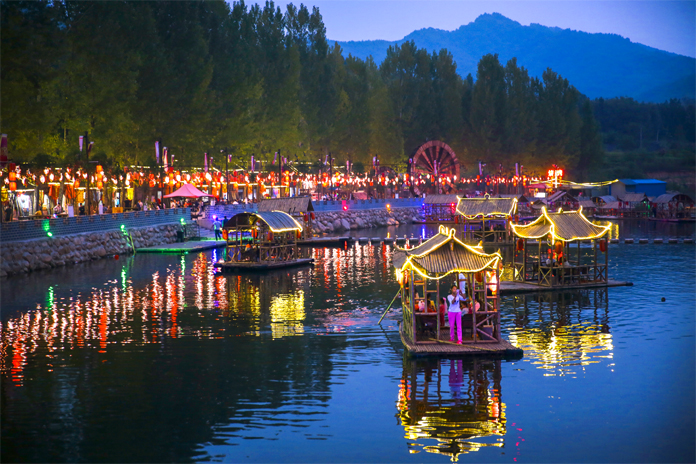 不夜的山村 郭东伟.jpg 不夜的山村 郭东伟.jpg