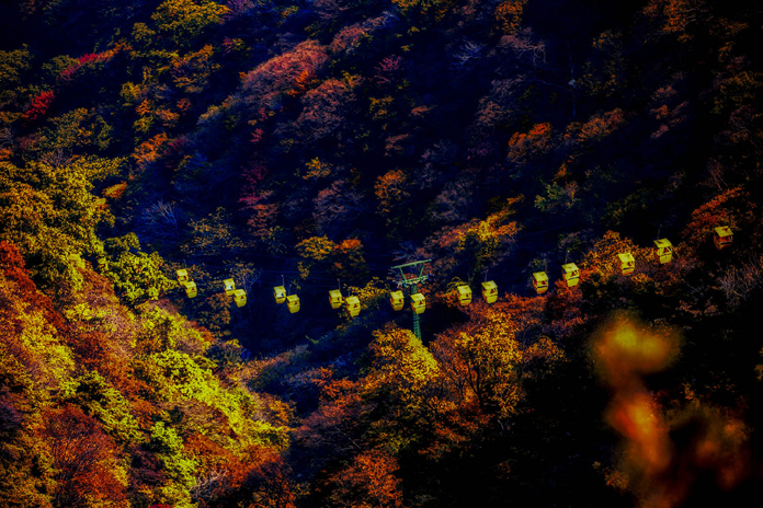 《尧山-彩色的世界》王延川摄+13837214757..jpg 《尧山-彩色的世界》王延川摄+13837214757..jpg