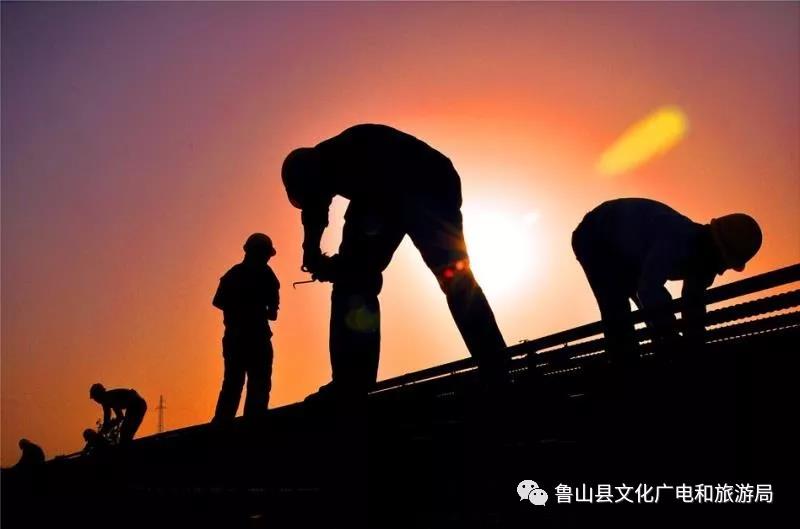 《南水北调——雕塑》摄影:程永和.jpg 《南水北调——雕塑》摄影:程永和.jpg