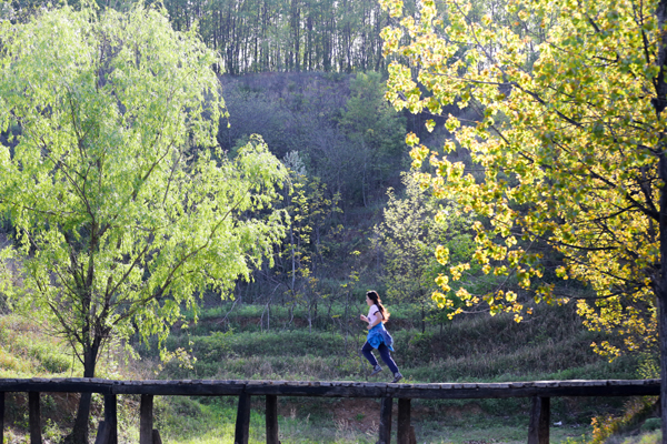 王建中《春》 (3).jpg 王建中《春》 (3).jpg