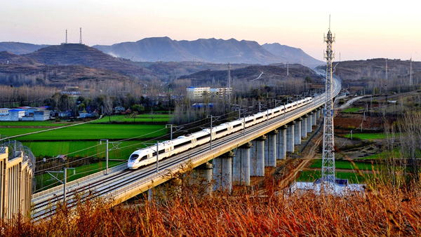 《高铁从我家乡过》李涛13503415957 .jpeg 《高铁从我家乡过》李涛13503415957 .jpeg