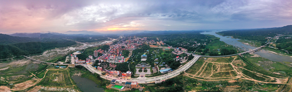 魅力下汤吕贵峰.jpg 魅力下汤吕贵峰.jpg