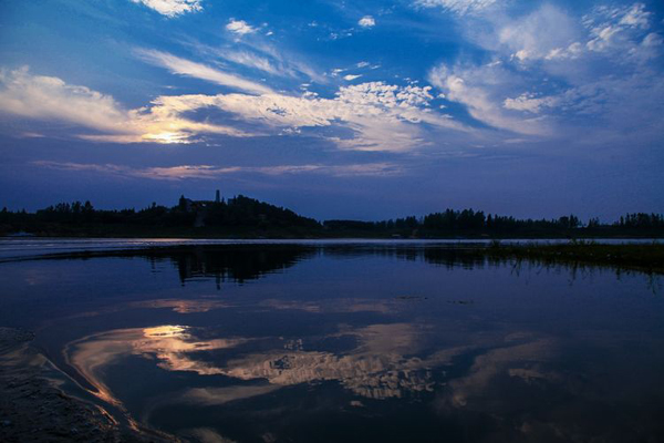 马远瞩彩云飞.jpg 马远瞩彩云飞.jpg